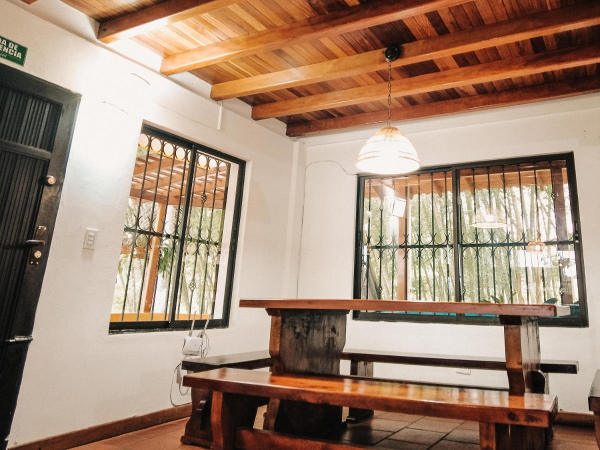 Volare Guatape Isla Hostel Eksteriør bilde