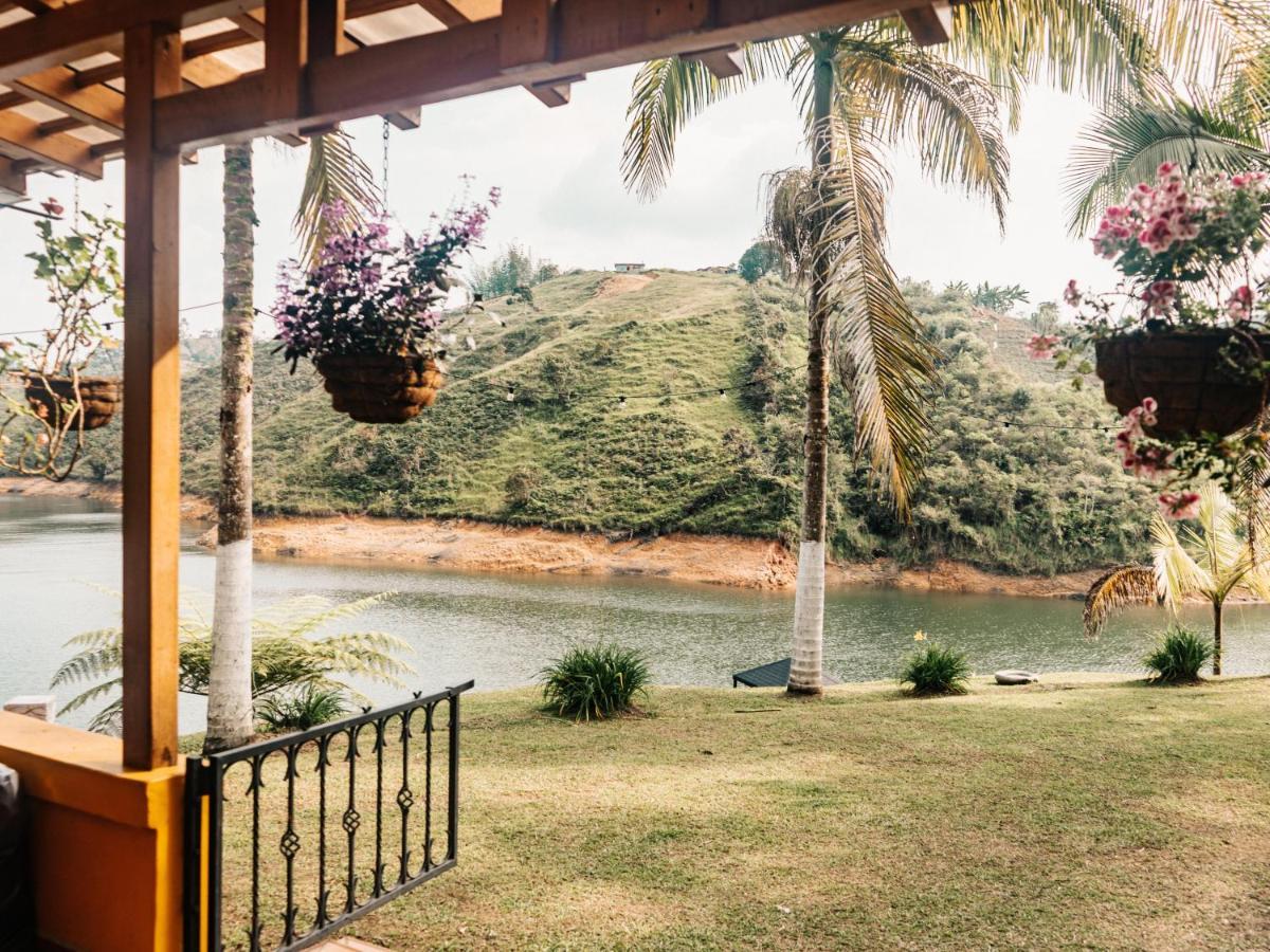 Volare Guatape Isla Hostel Eksteriør bilde