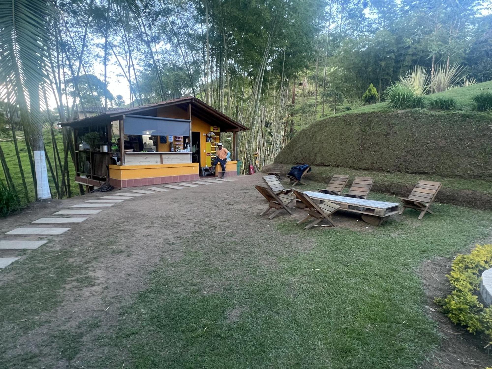 Volare Guatape Isla Hostel Eksteriør bilde