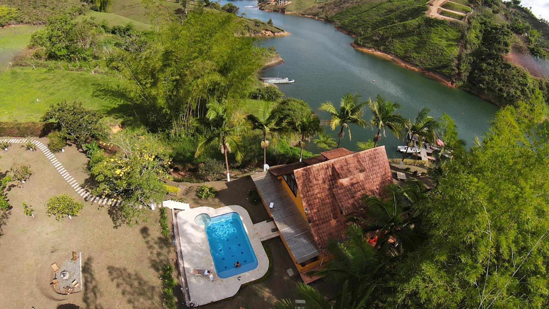 Volare Guatape Isla Hostel Eksteriør bilde